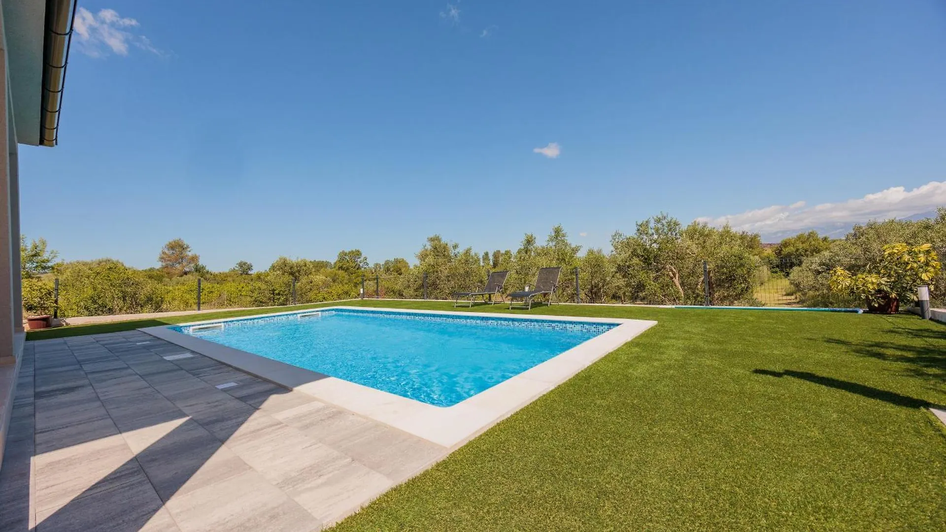 Holiday Home Bonato With Pool Krneza
